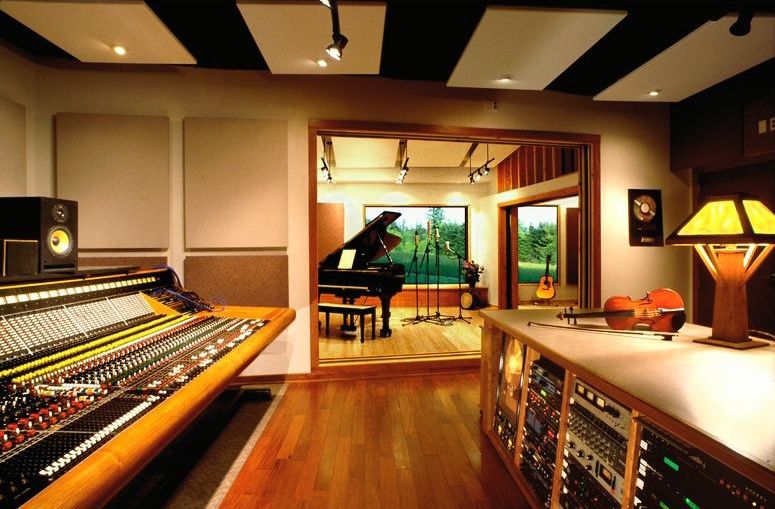 Big Red Studio - interior